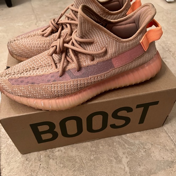 adidas Yeezy Boost 350 V2 Clay - Picture 3 of 7